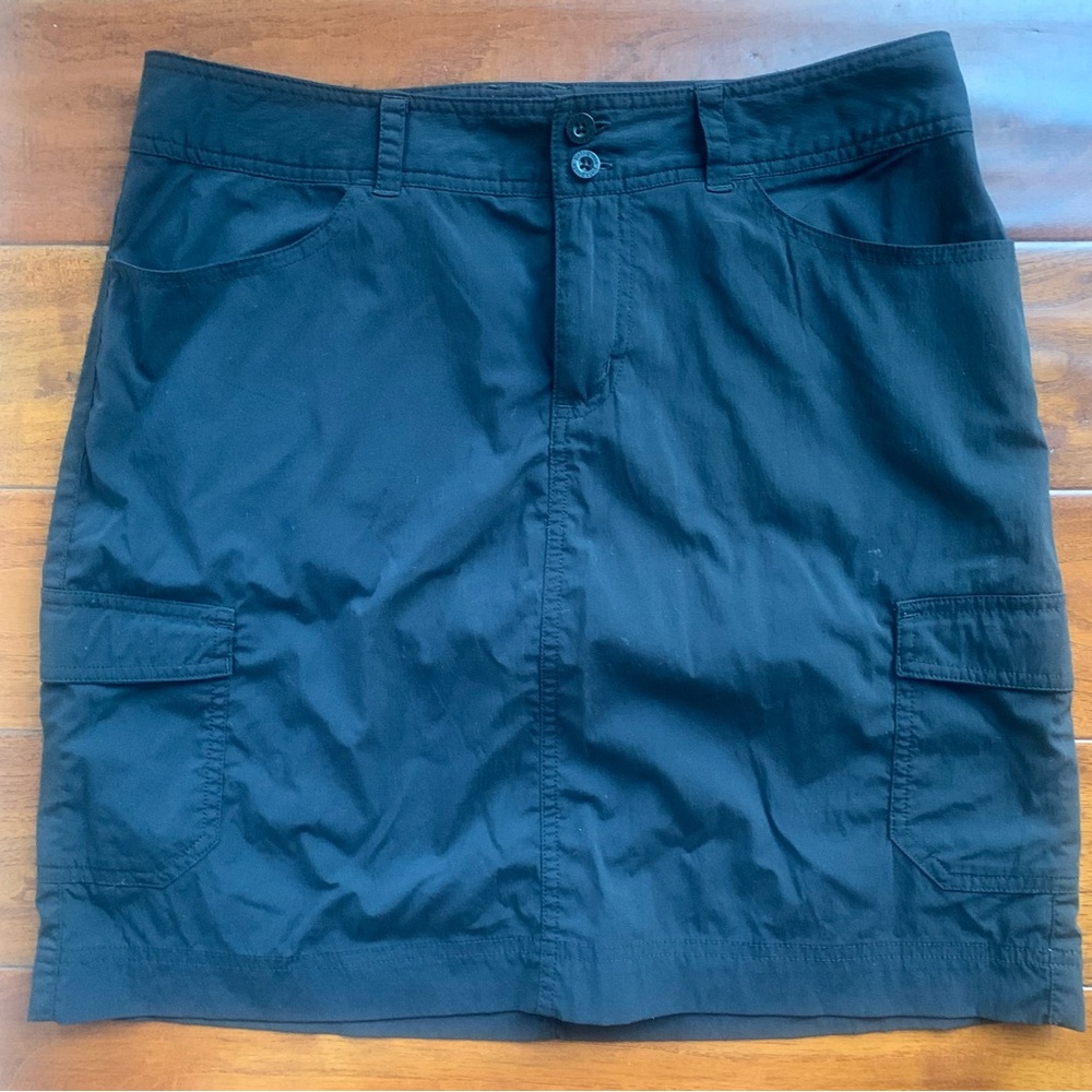 Patagonia Women's Cargo Skirt Size 6 Black Nylon Hiking Outdoor Golf